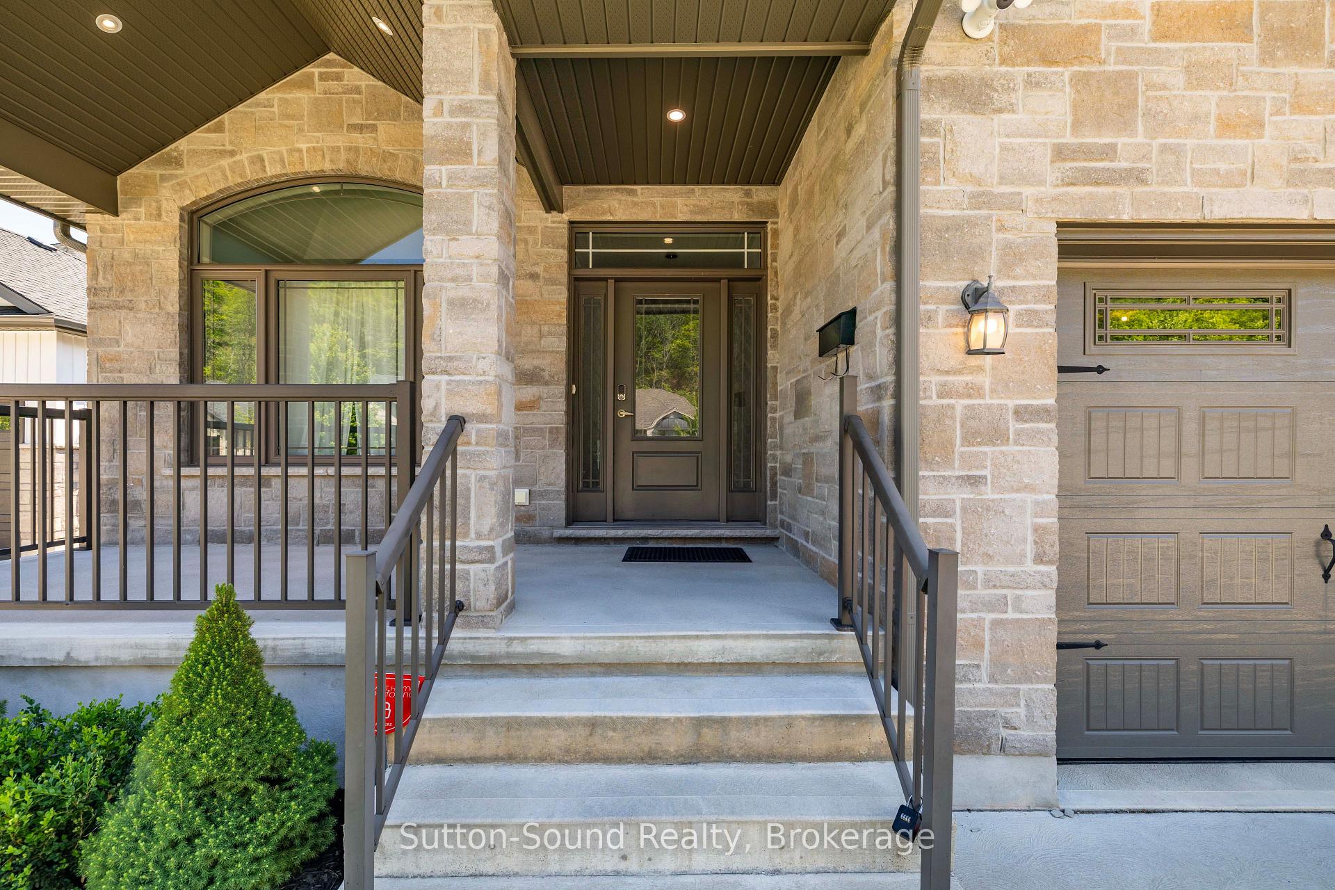 Front of 315 6th Avenue W