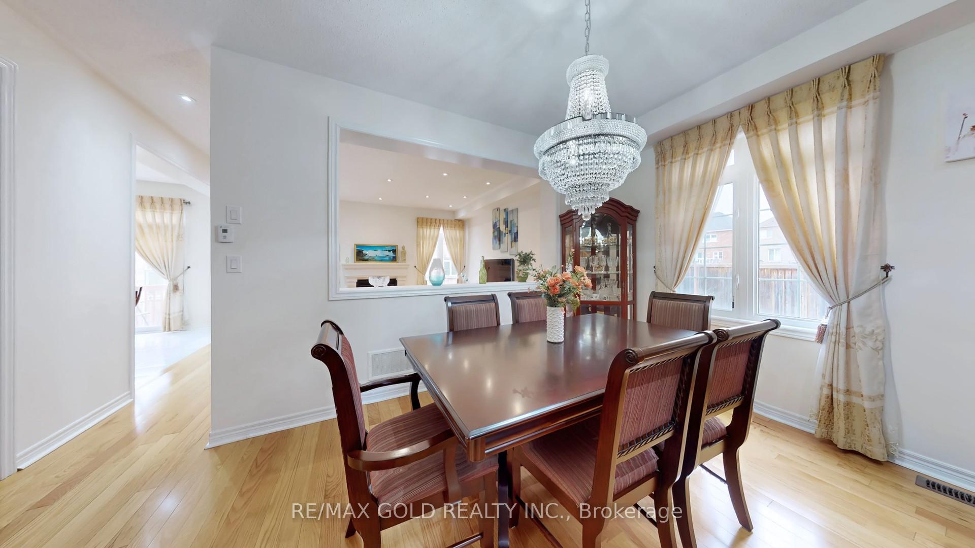 Photo 9 of 18 Kawana Road, Brampton, Bram West — HOMEH