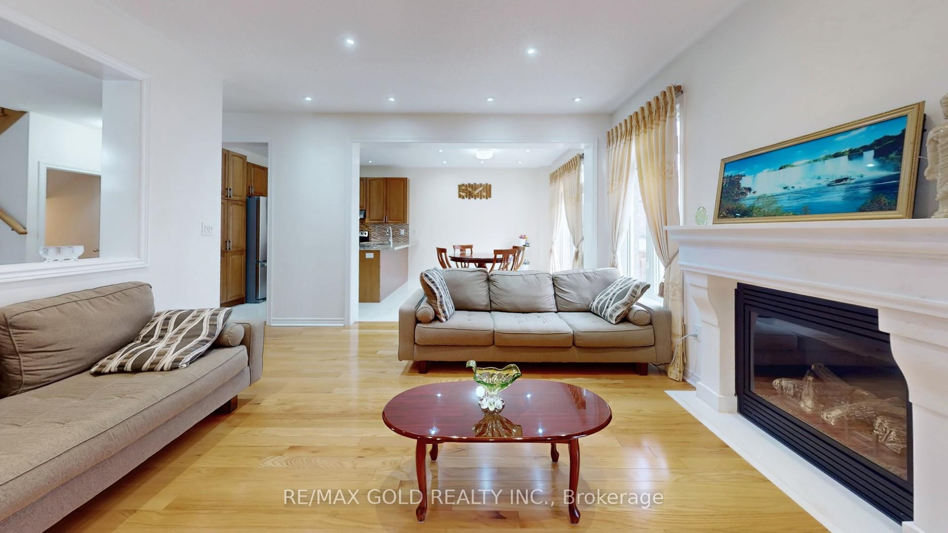 Photo 13 of 18 Kawana Road, Brampton, Bram West — HOMEH