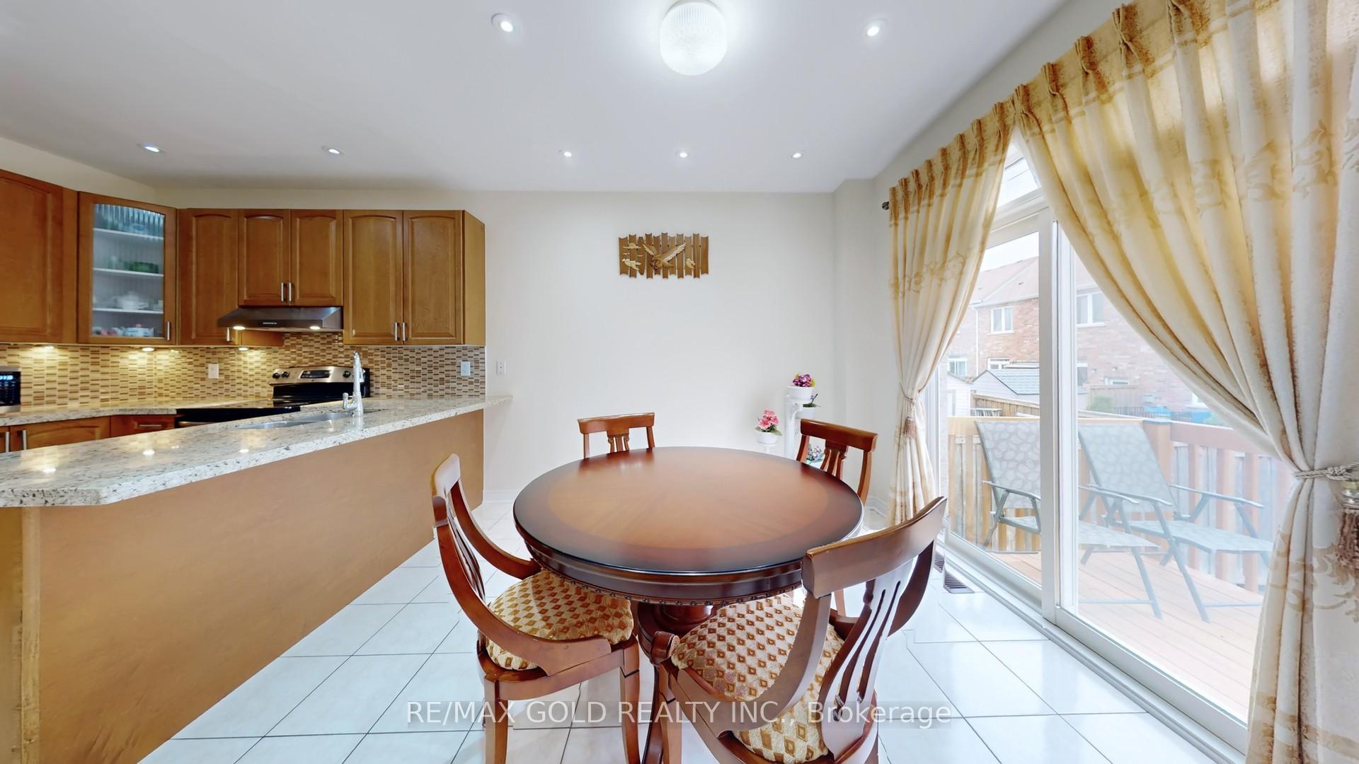Photo 17 of 18 Kawana Road, Brampton, Bram West — HOMEH