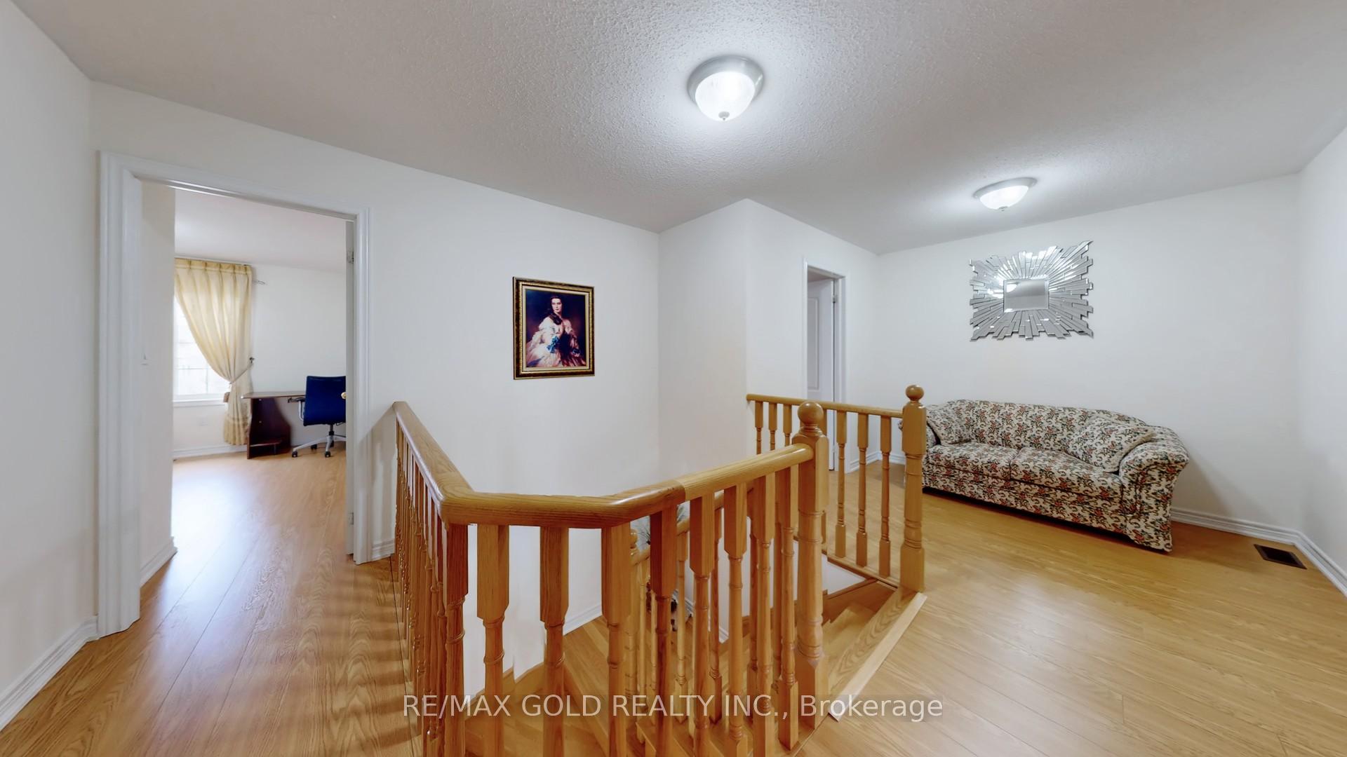 Photo 26 of 18 Kawana Road, Brampton, Bram West — HOMEH