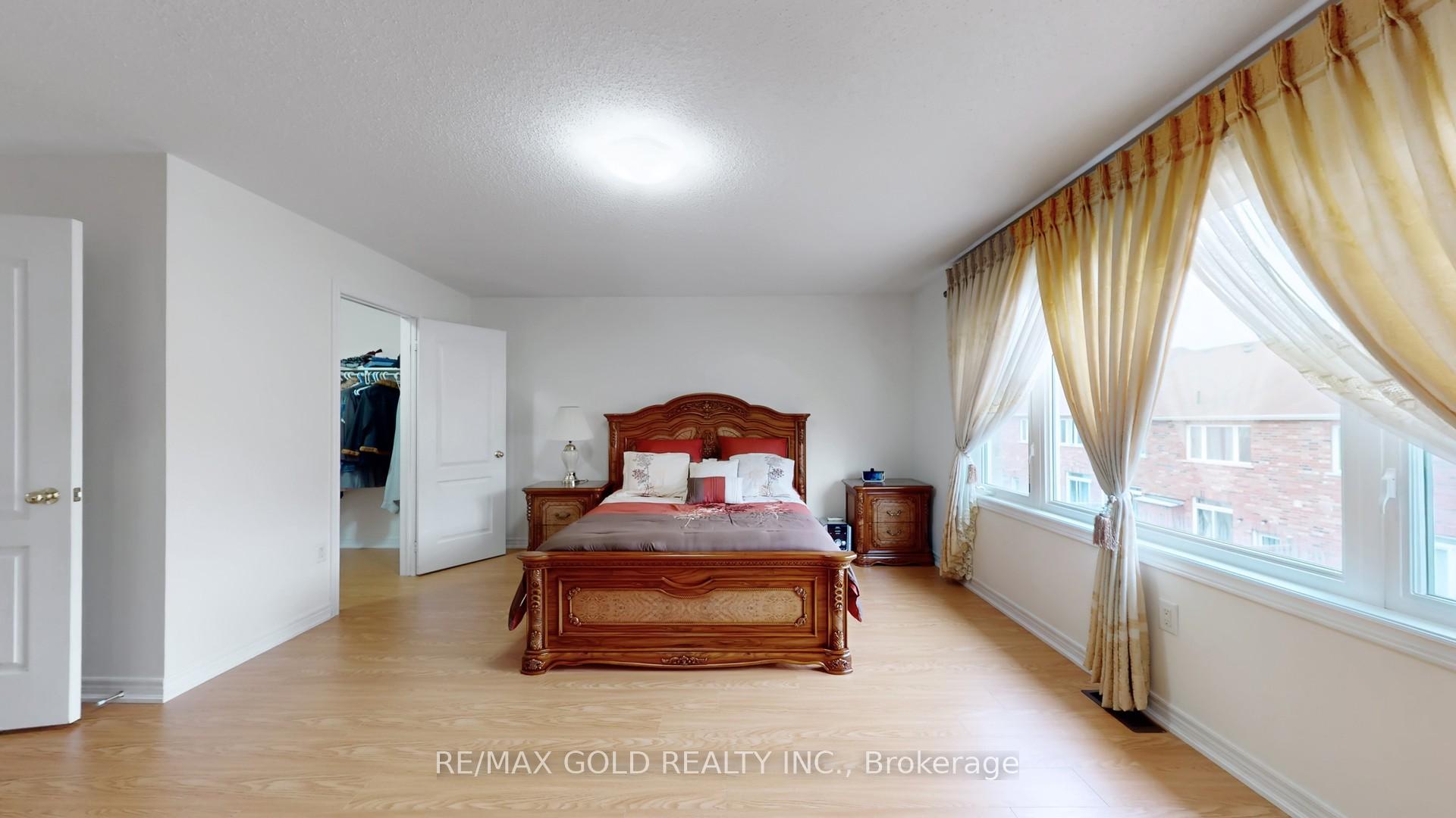 Photo 29 of 18 Kawana Road, Brampton, Bram West — HOMEH