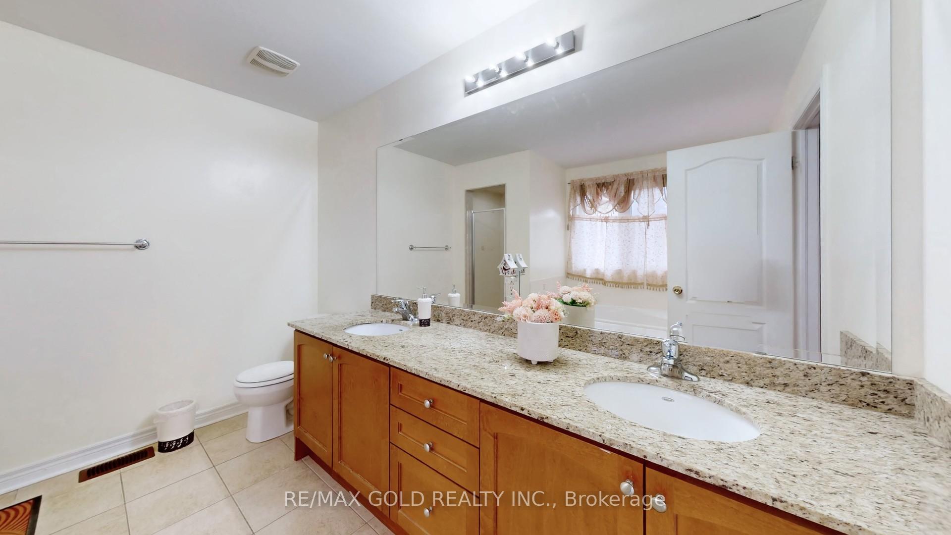 Photo 31 of 18 Kawana Road, Brampton, Bram West — HOMEH