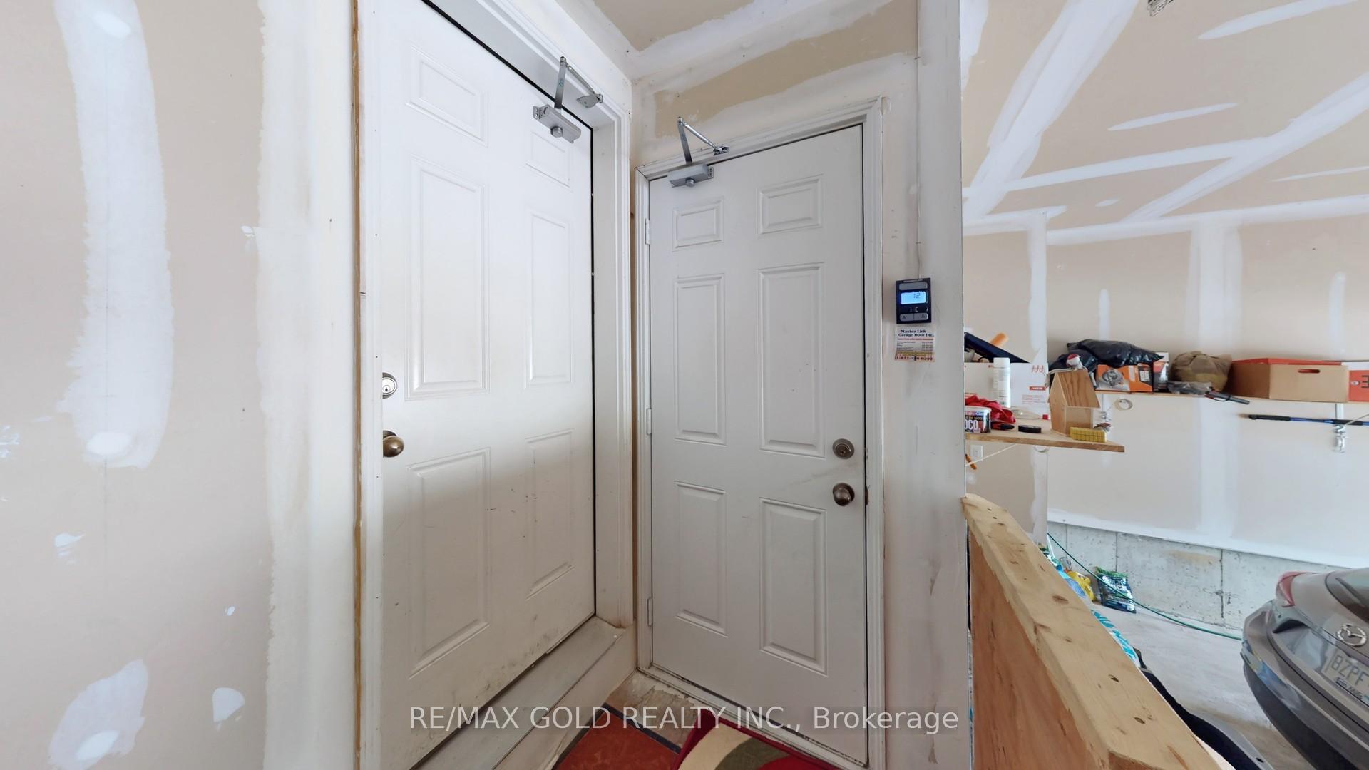 Photo 45 of 18 Kawana Road, Brampton, Bram West — HOMEH