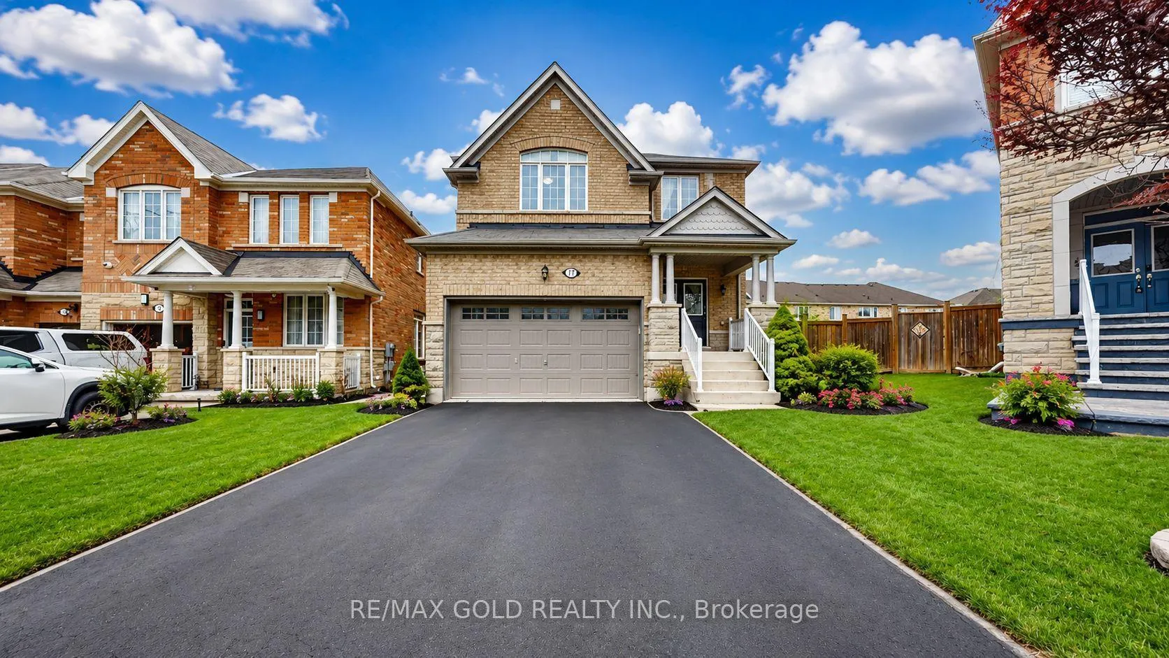 Photo 1 of 18 Kawana Road, Brampton, Bram West — HOMEH