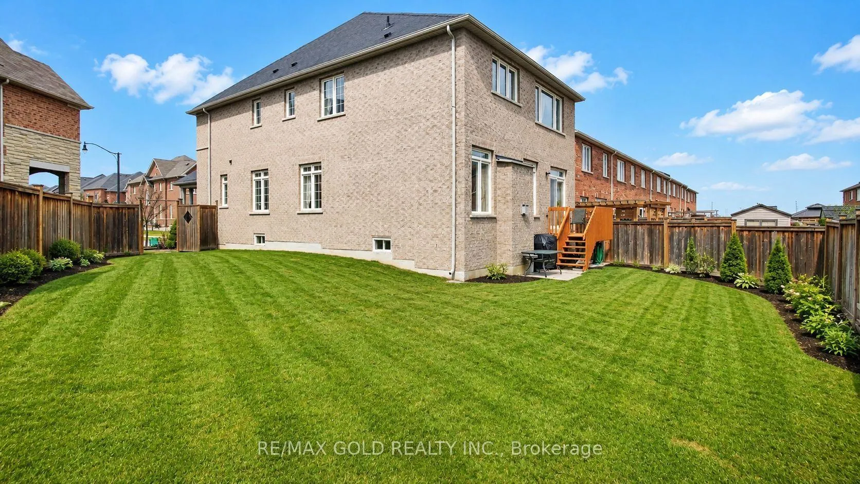Photo 48 of 18 Kawana Road, Brampton, Bram West — HOMEH