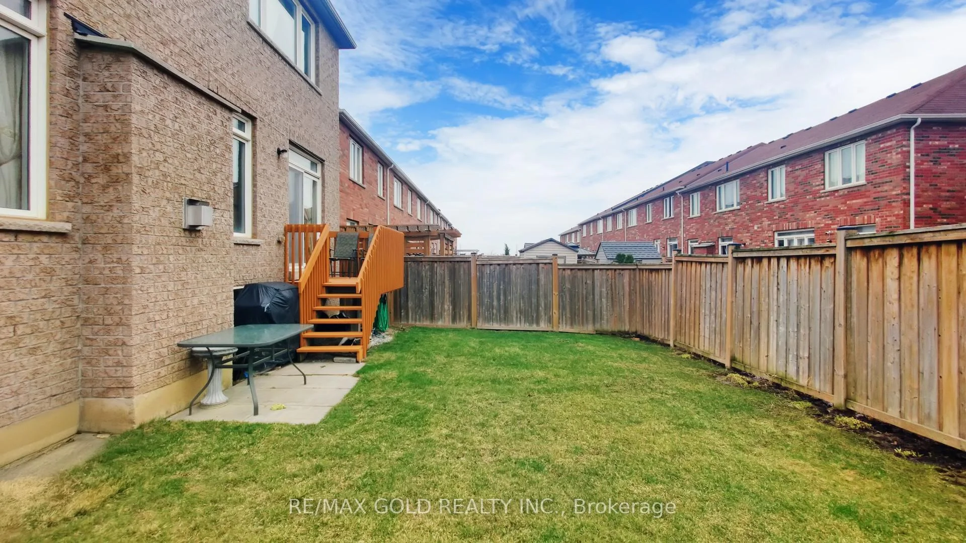 Photo 52 of 18 Kawana Road, Brampton, Bram West — HOMEH