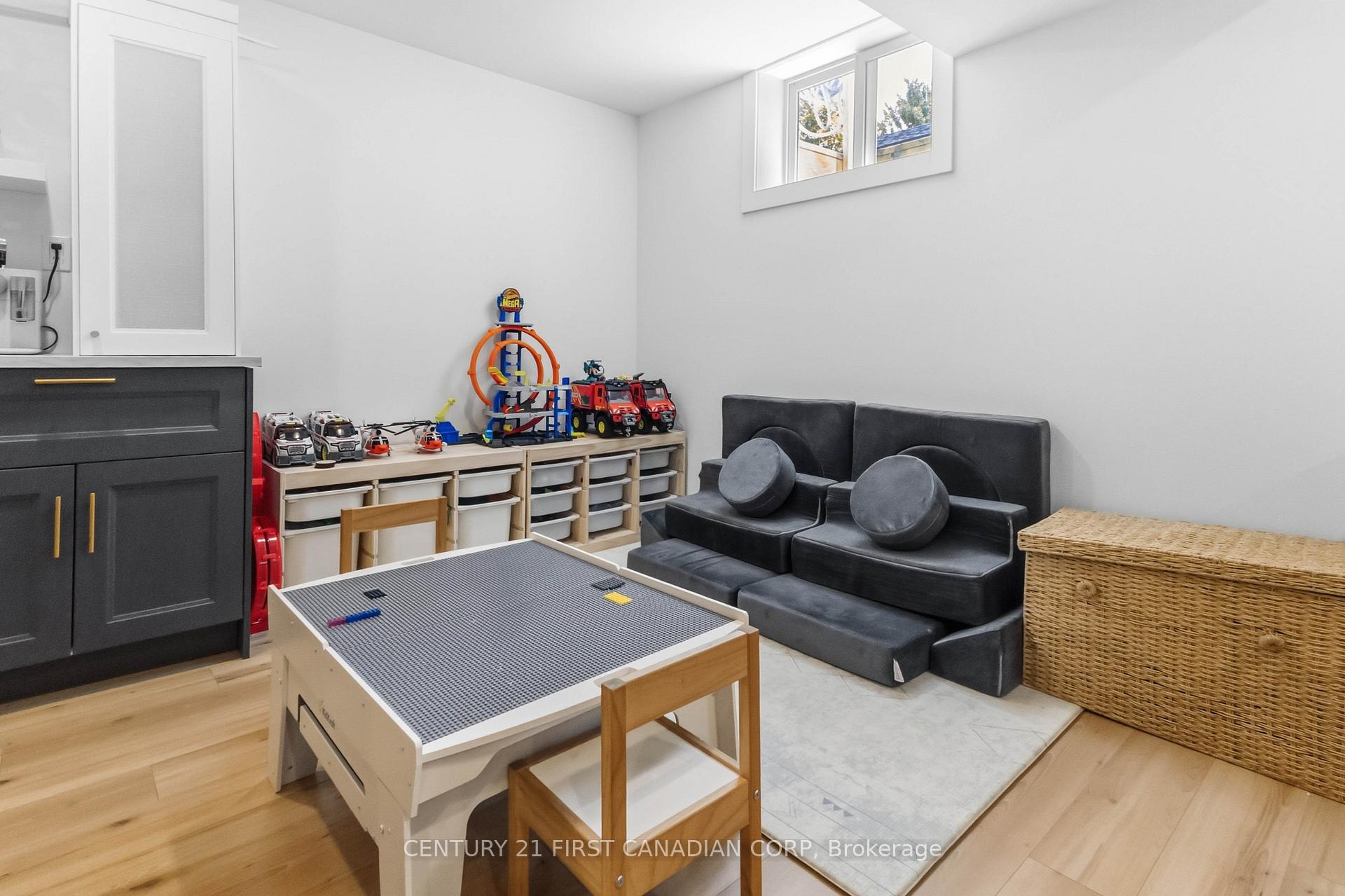 Photo 35 of 30 Trapper Street, London, East P — HOMEH