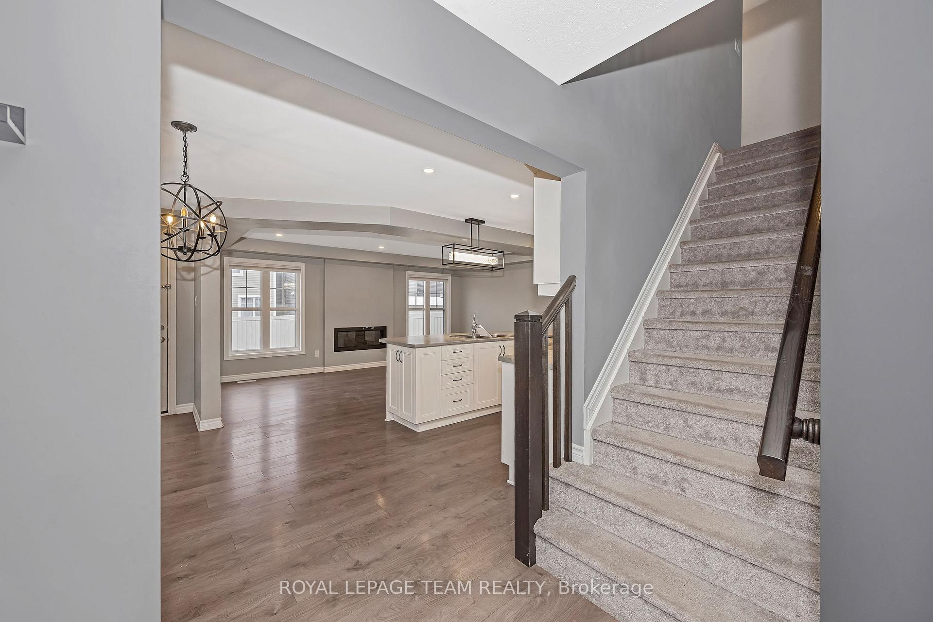 Photo 6 of 659 Pearl Dace Crescent, Ottawa, Barrhaven - Half Moon Bay — HOMEH