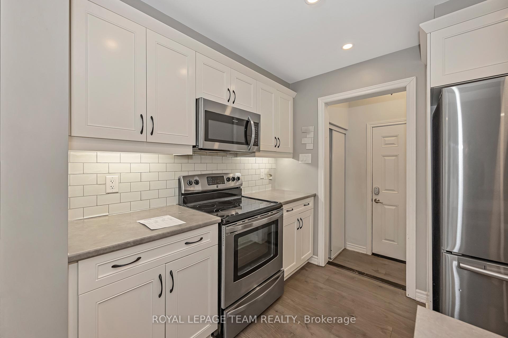 Photo 10 of 659 Pearl Dace Crescent, Ottawa, Barrhaven - Half Moon Bay — HOMEH