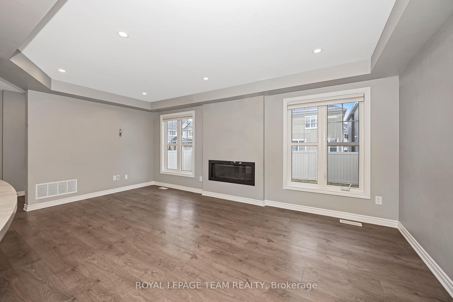 Photo 13 of 659 Pearl Dace Crescent, Ottawa, Barrhaven - Half Moon Bay — HOMEH