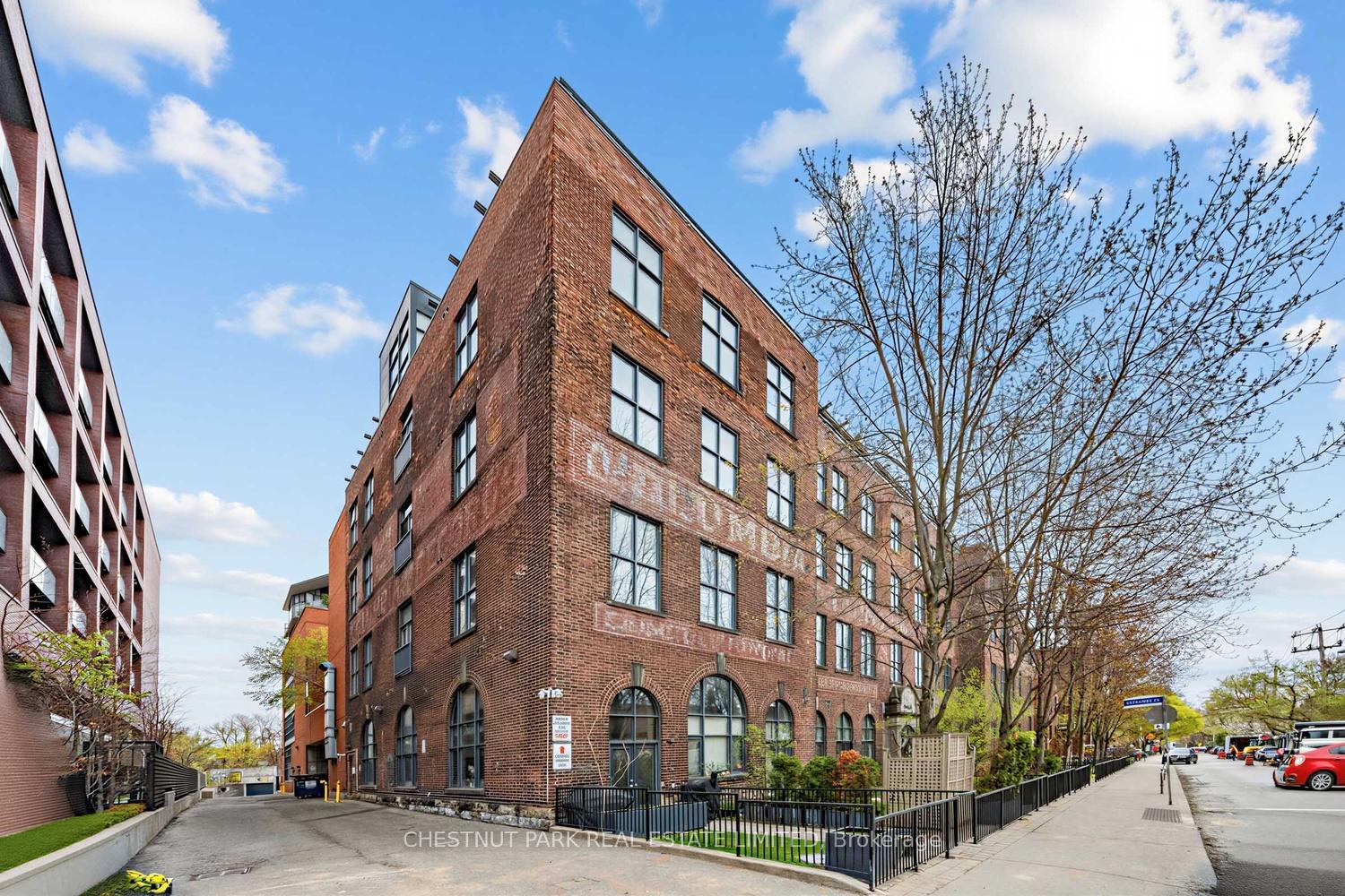 Photo 1 of Unit 301, 363 Sorauren Avenue, Toronto, Roncesvalles — HOMEH