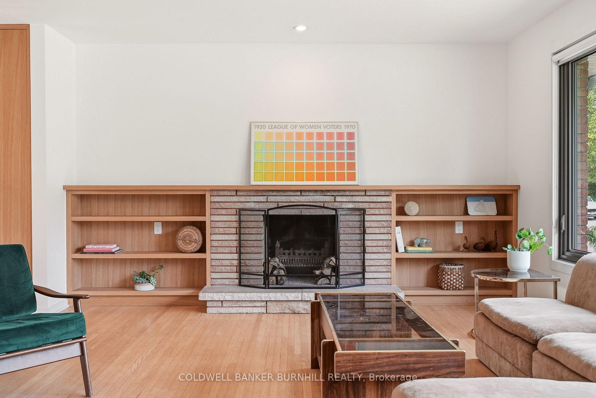 Photo 9 of 332 Newbold Court, Burlington, Brant — HOMEH