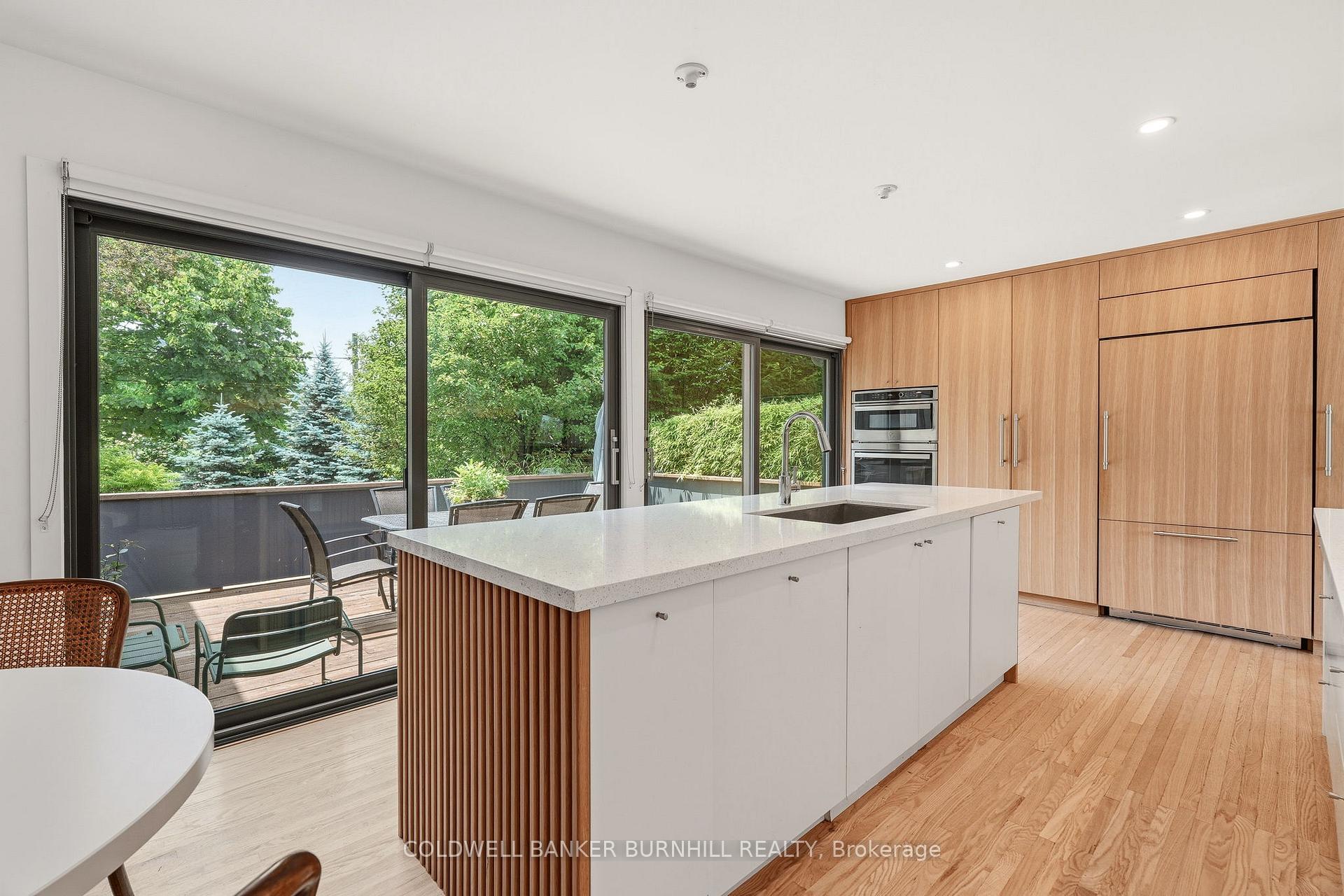 Photo 12 of 332 Newbold Court, Burlington, Brant — HOMEH