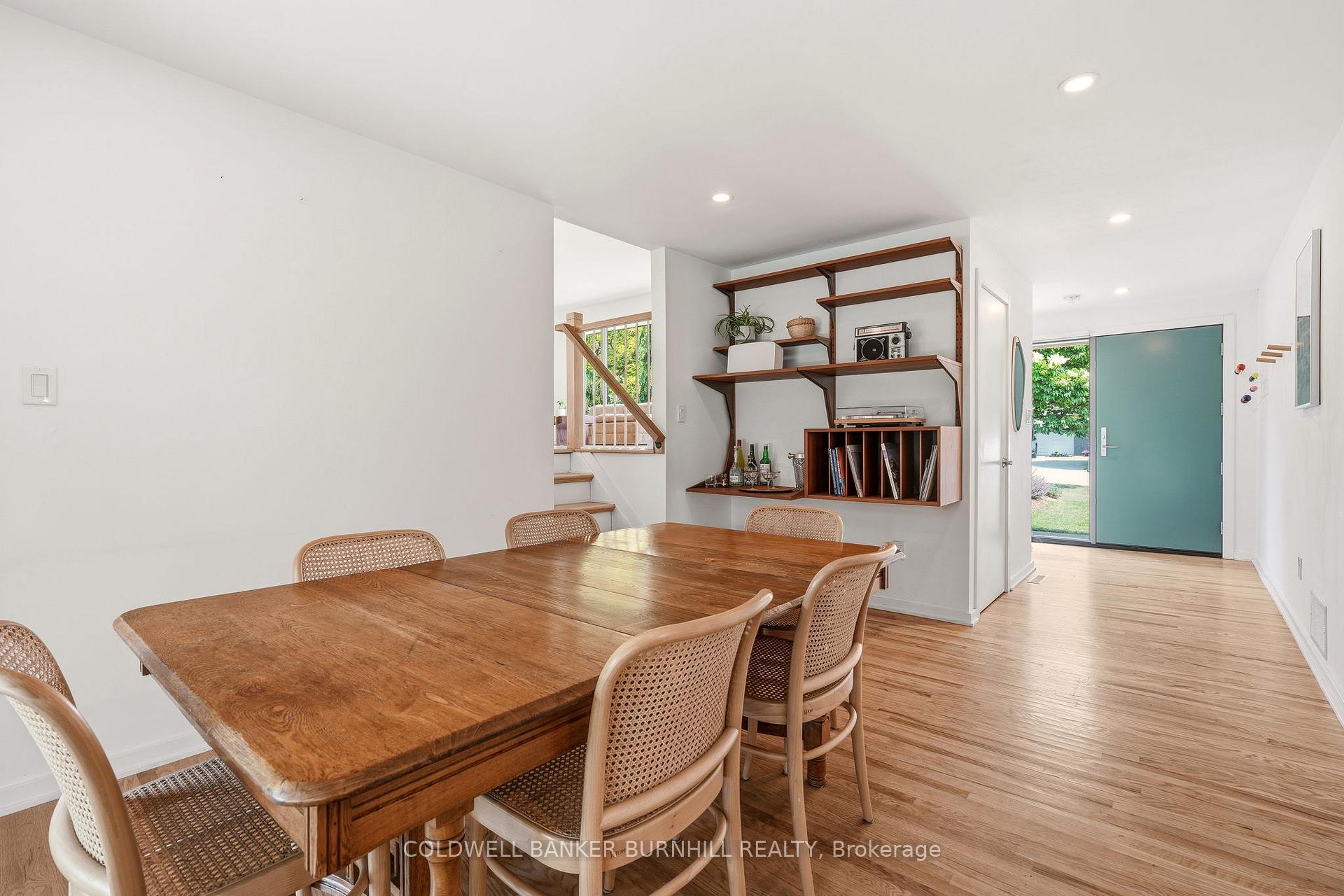 Photo 20 of 332 Newbold Court, Burlington, Brant — HOMEH