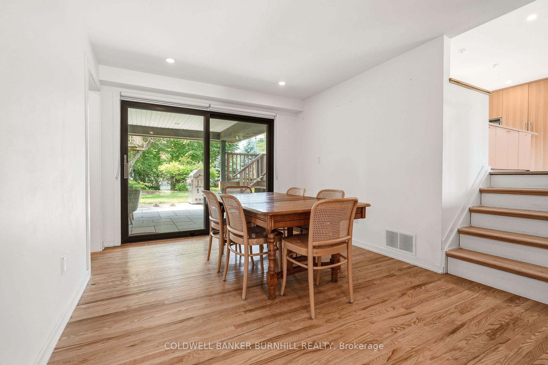 Photo 21 of 332 Newbold Court, Burlington, Brant — HOMEH