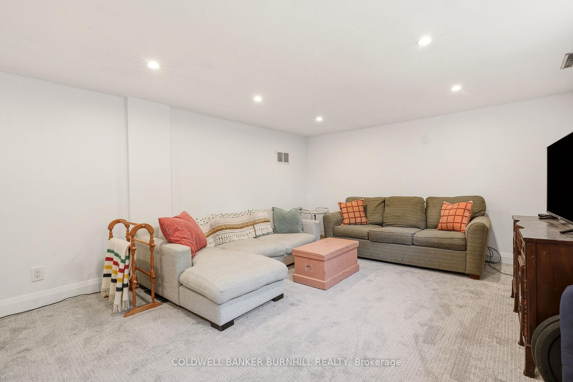 Photo 32 of 332 Newbold Court, Burlington, Brant — HOMEH