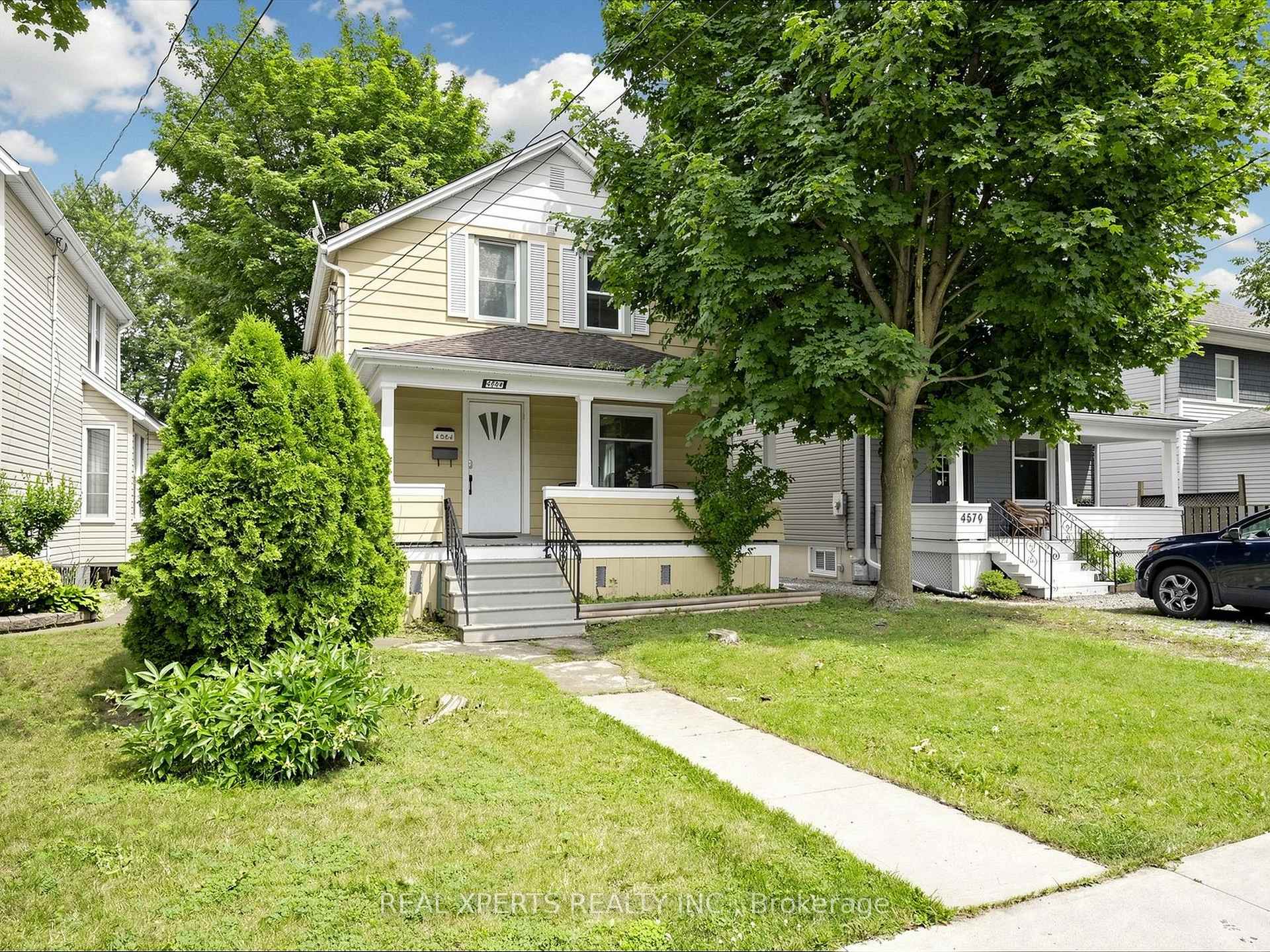Photo 3 of 4564 Fourth Avenue, Niagara Falls, Cherrywood — HOMEH