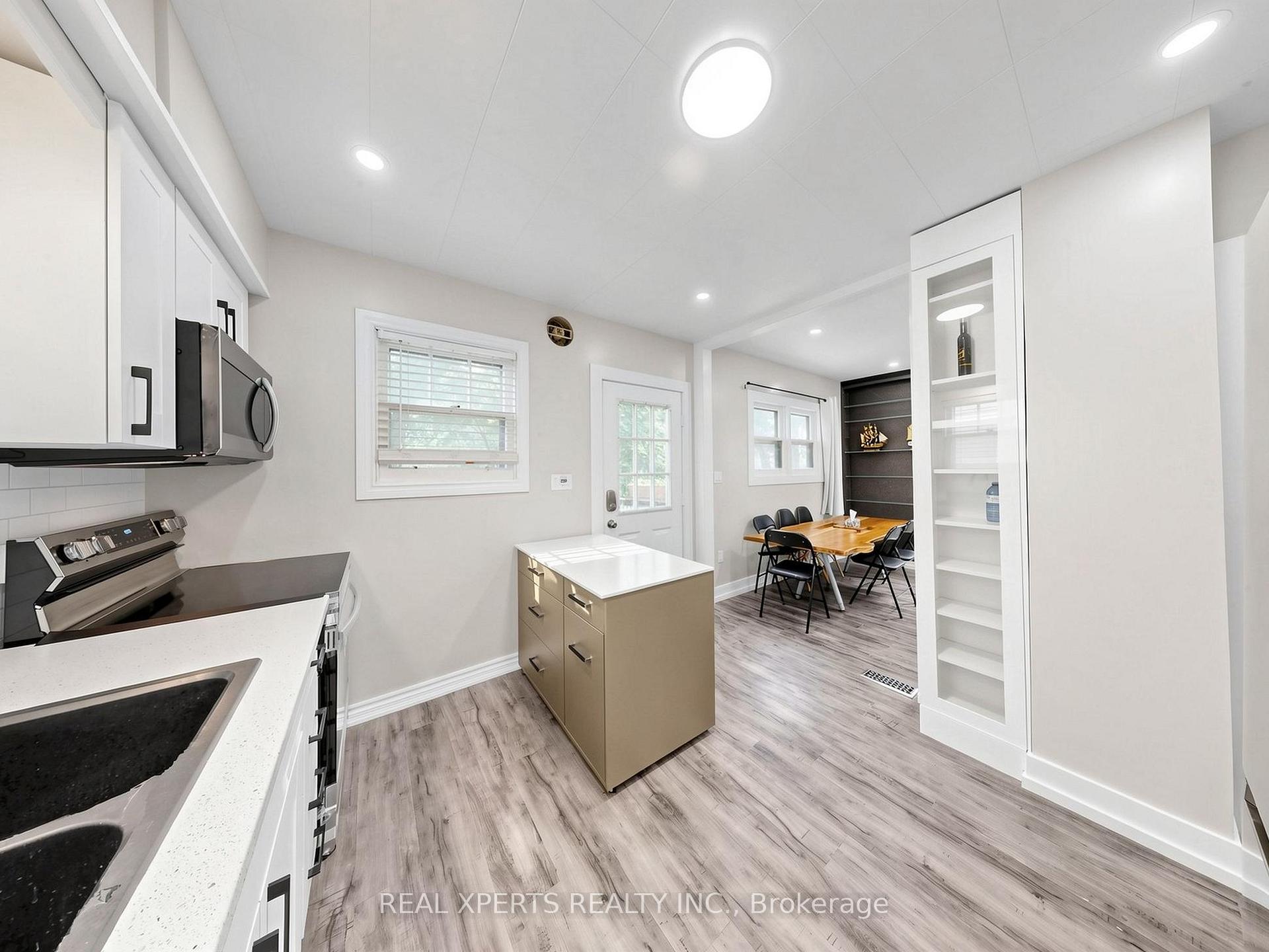 Photo 15 of 4564 Fourth Avenue, Niagara Falls, Cherrywood — HOMEH