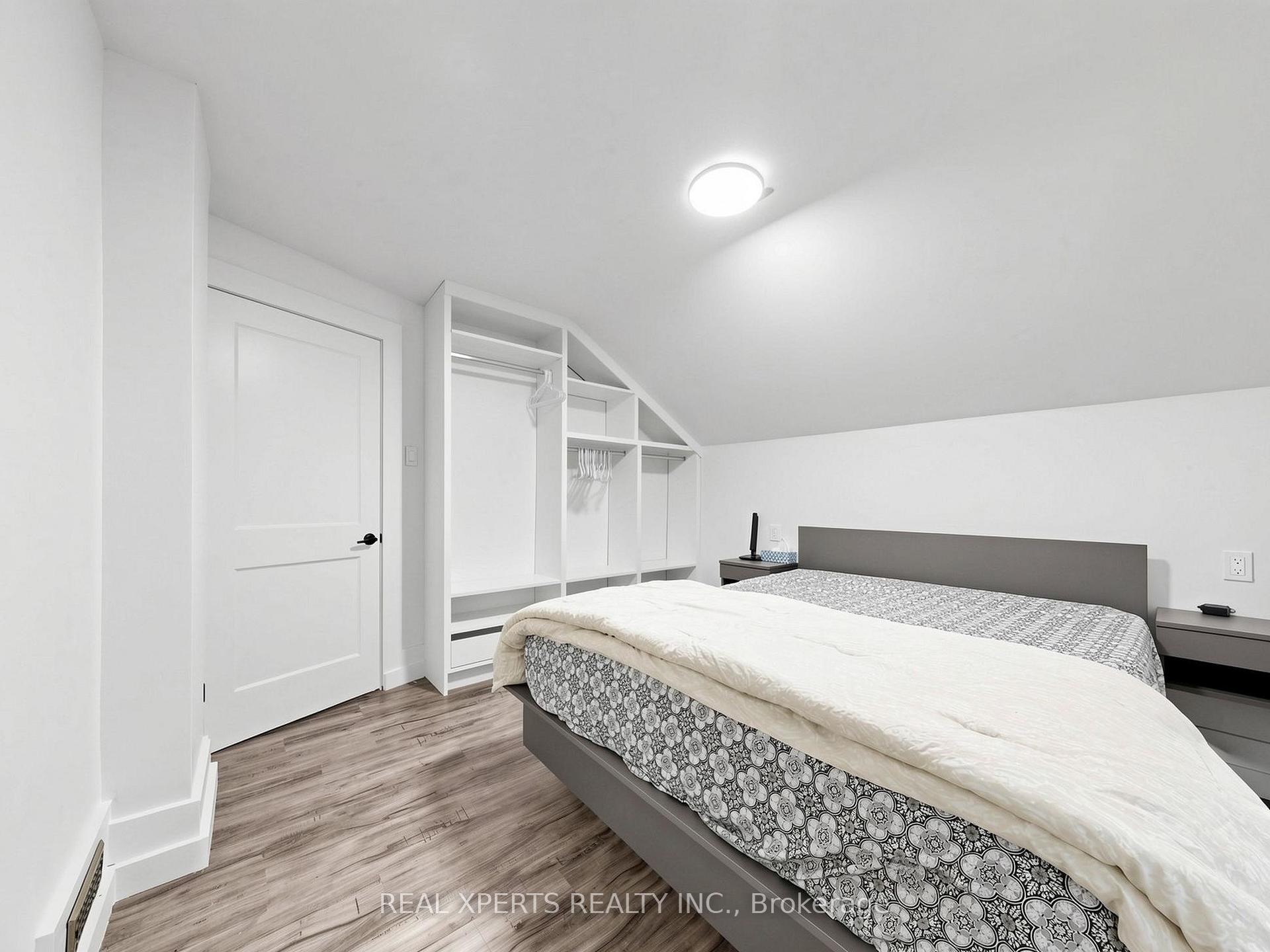 Photo 24 of 4564 Fourth Avenue, Niagara Falls, Cherrywood — HOMEH