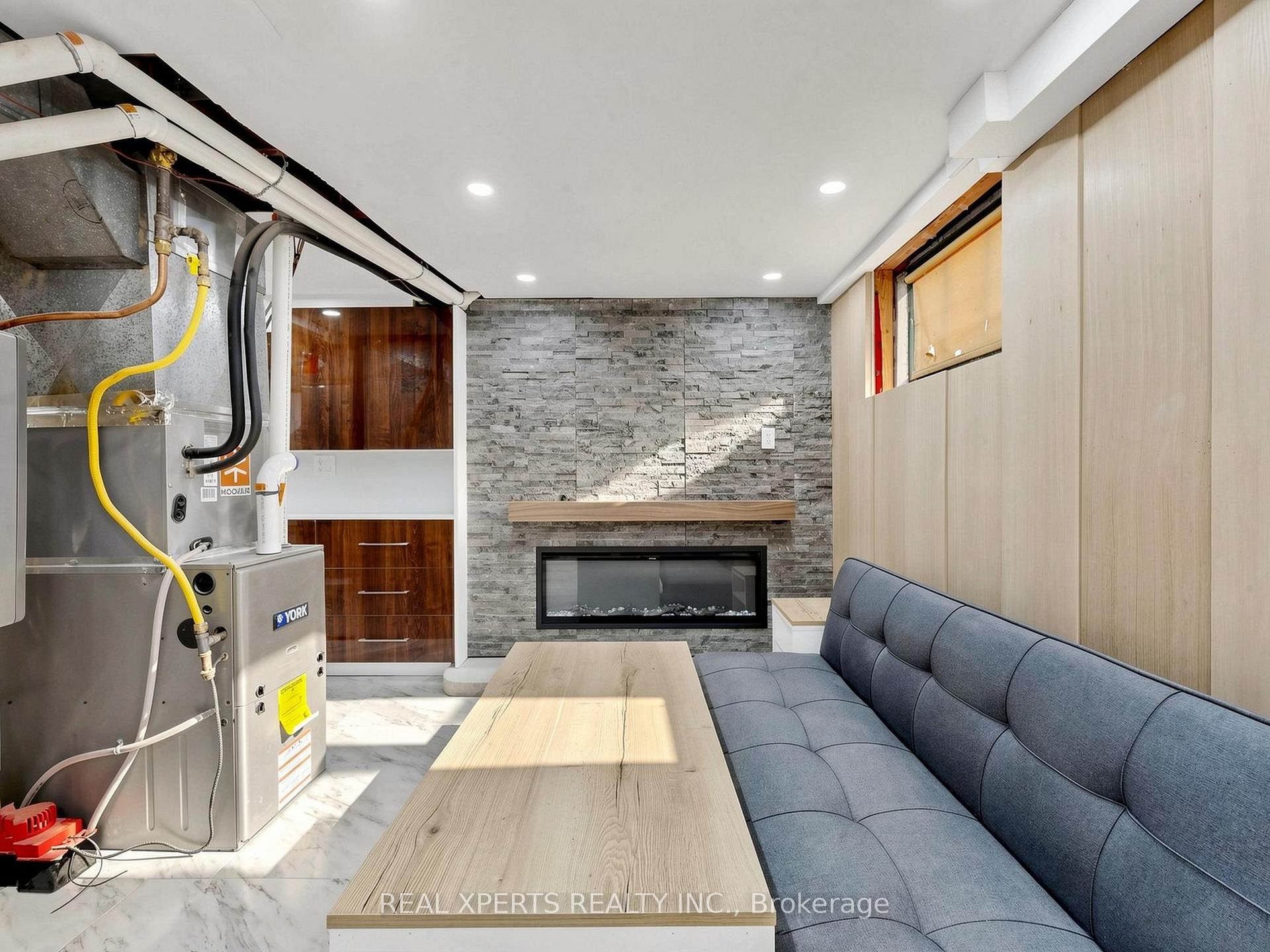 Photo 30 of 4564 Fourth Avenue, Niagara Falls, Cherrywood — HOMEH