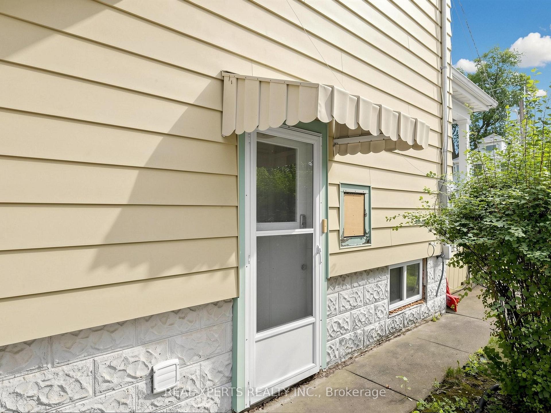 Photo 39 of 4564 Fourth Avenue, Niagara Falls, Cherrywood — HOMEH
