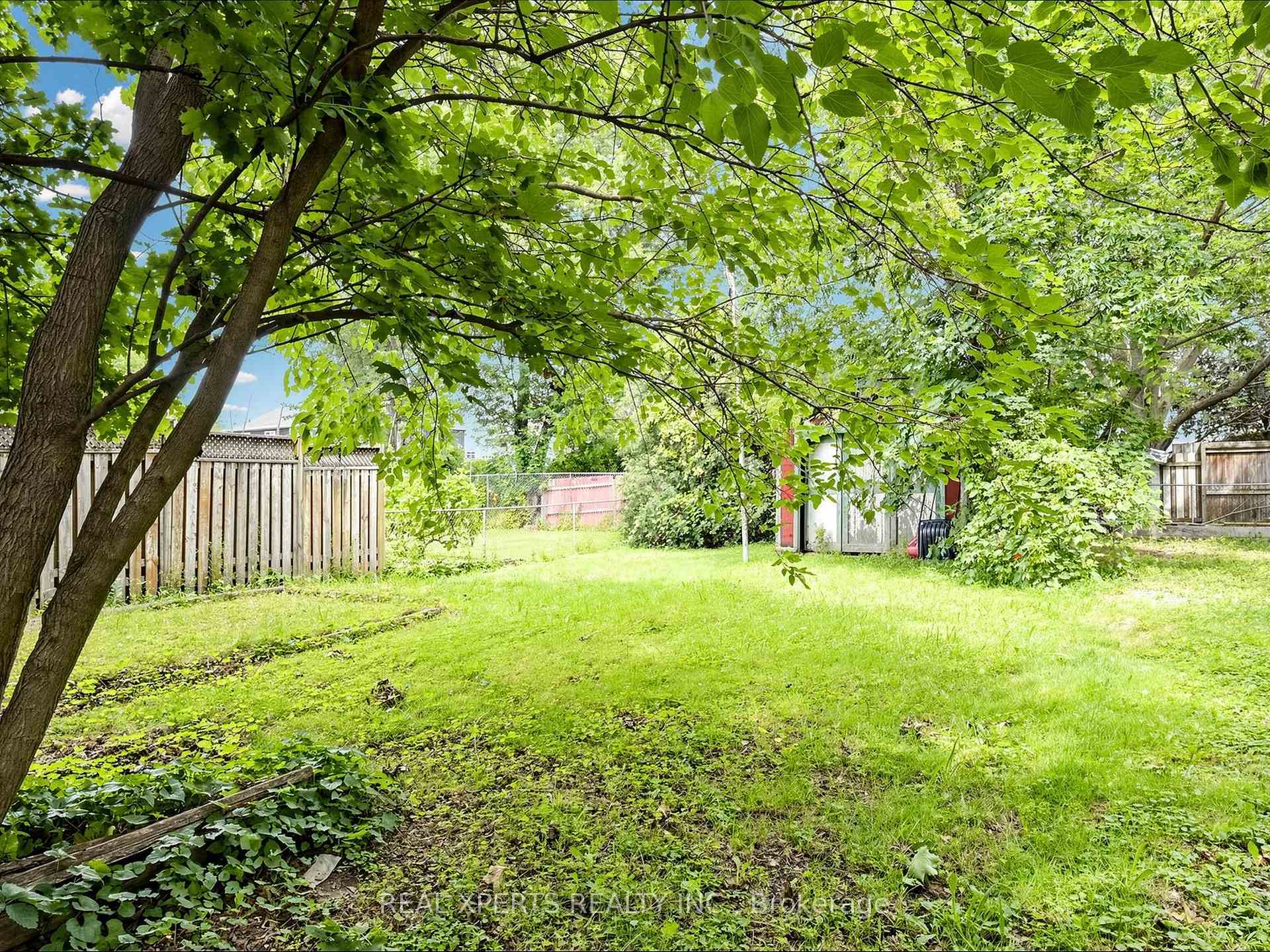 Photo 42 of 4564 Fourth Avenue, Niagara Falls, Cherrywood — HOMEH