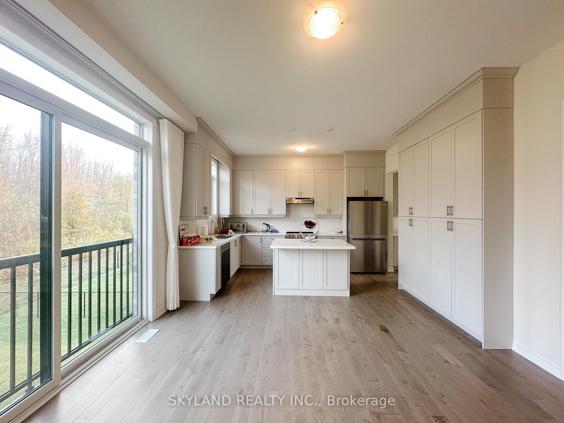 Photo 5 of 33 Del Ray Crescent, Wasaga Beach — HOMEH