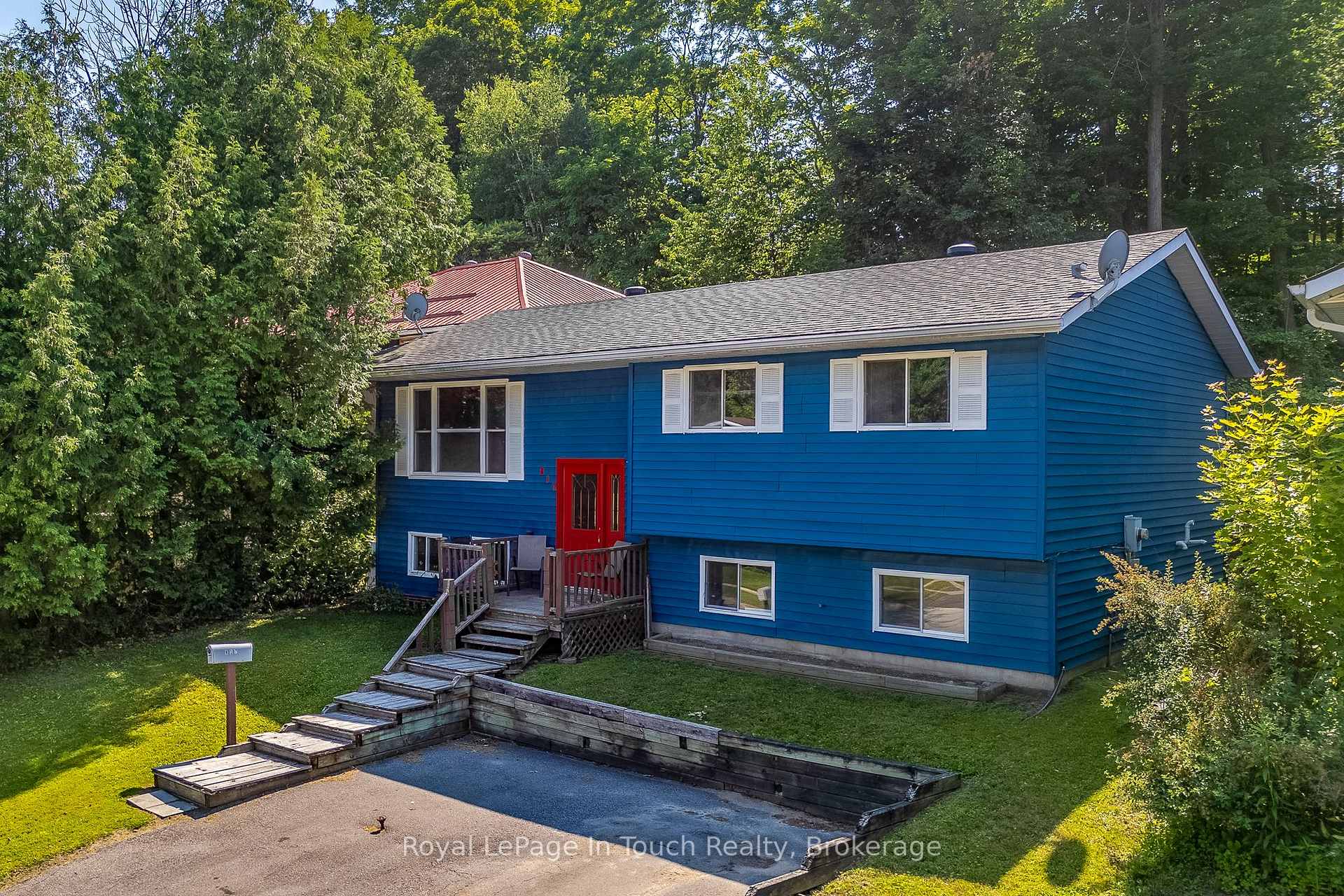 Photo 1 of 817 Birchwood Drive, Midland — HOMEH