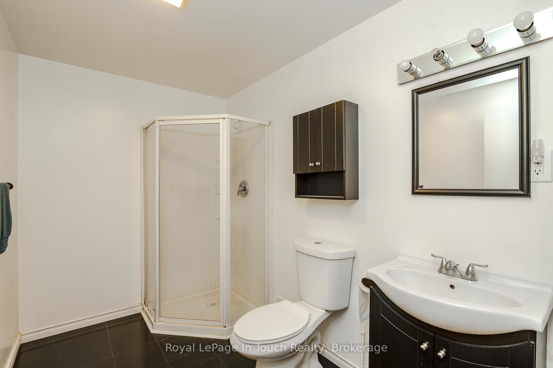 Photo 15 of 817 Birchwood Drive, Midland — HOMEH