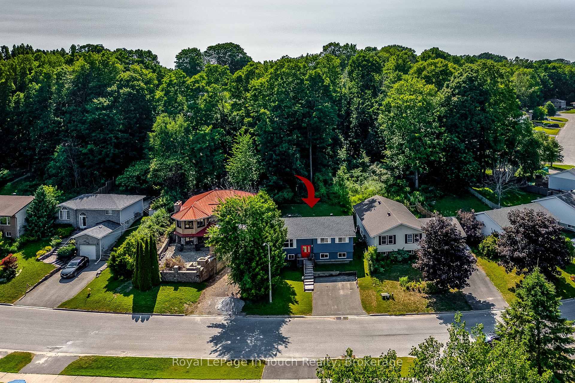 Photo 20 of 817 Birchwood Drive, Midland — HOMEH