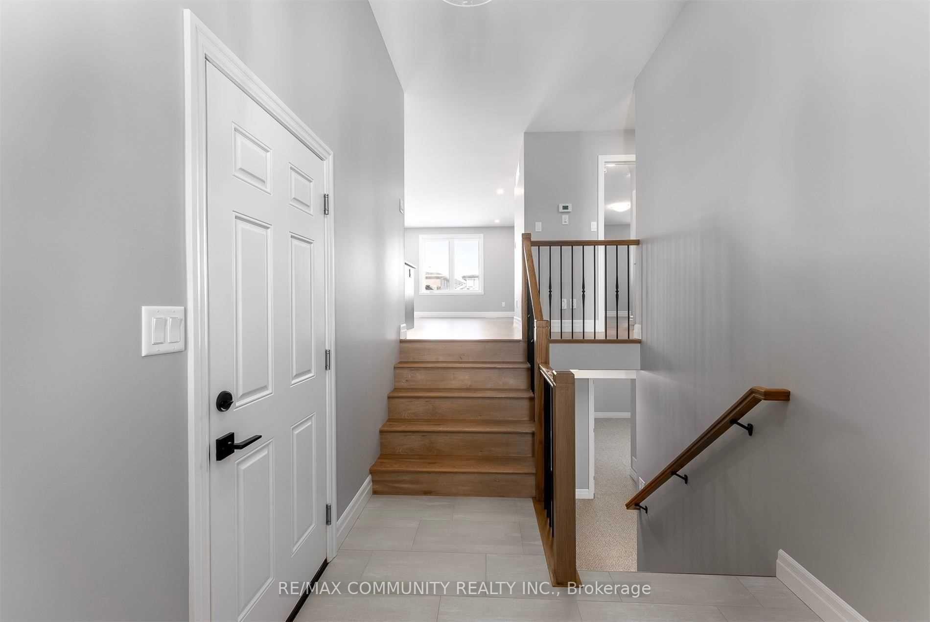 Photo 3 of 32 Cattail Crescent, Quinte West, Murray Ward — HOMEH