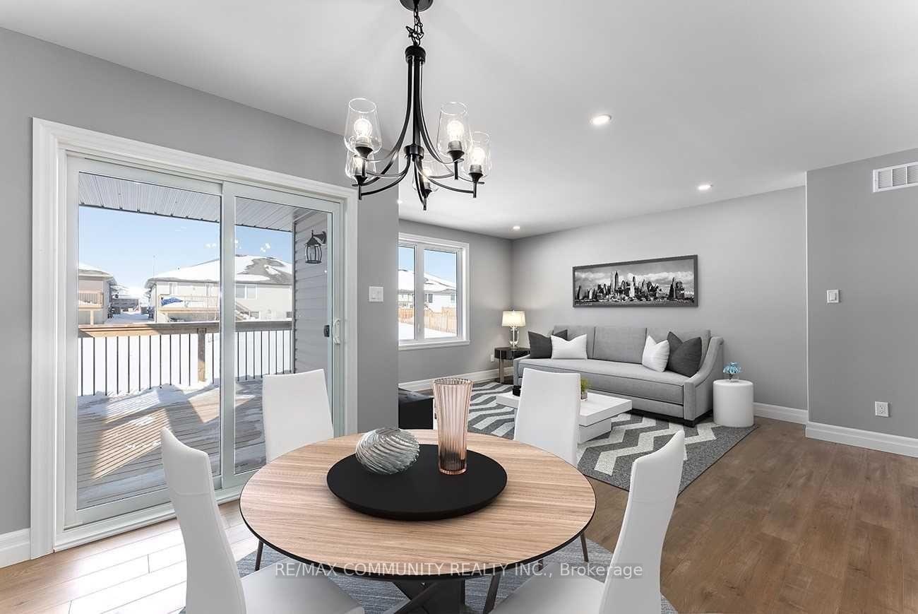 Photo 4 of 32 Cattail Crescent, Quinte West, Murray Ward — HOMEH