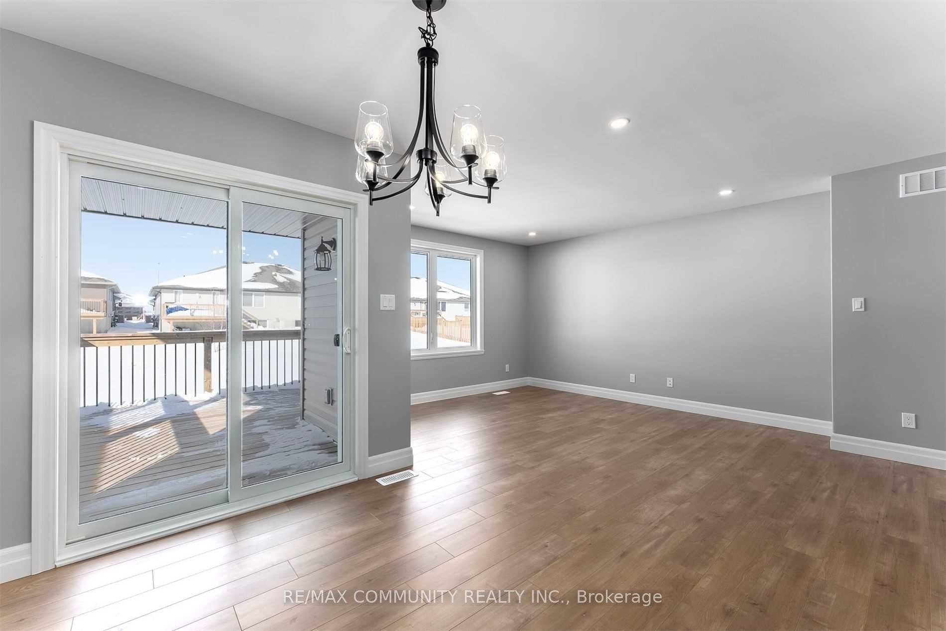Photo 15 of 32 Cattail Crescent, Quinte West, Murray Ward — HOMEH
