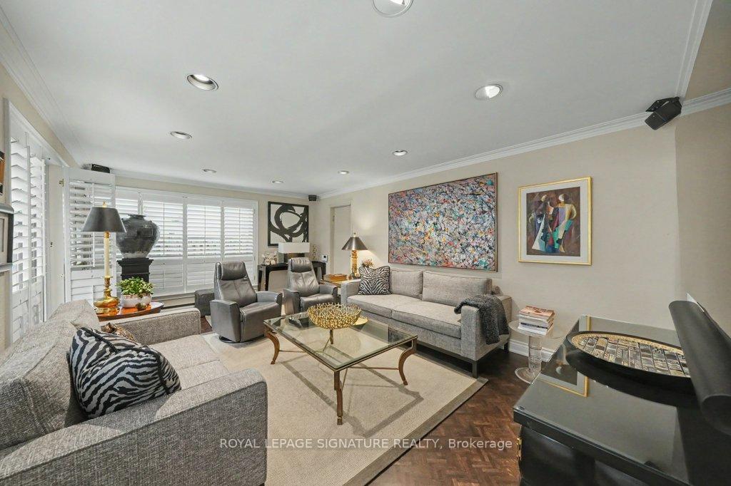 Photo 13 of 57 Wimpole Drive, North York, St. Andrew-Windfields — HOMEH