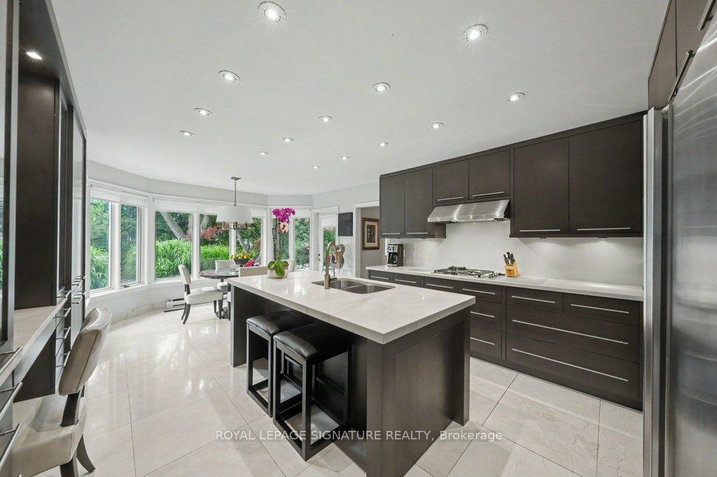 Photo 15 of 57 Wimpole Drive, North York, St. Andrew-Windfields — HOMEH