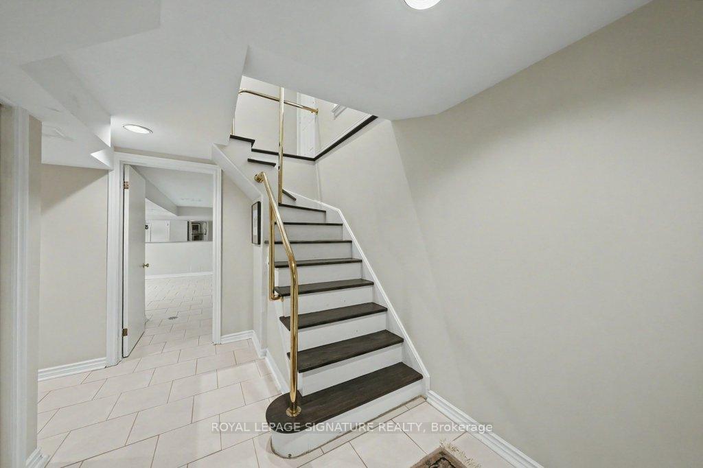 Photo 30 of 57 Wimpole Drive, North York, St. Andrew-Windfields — HOMEH