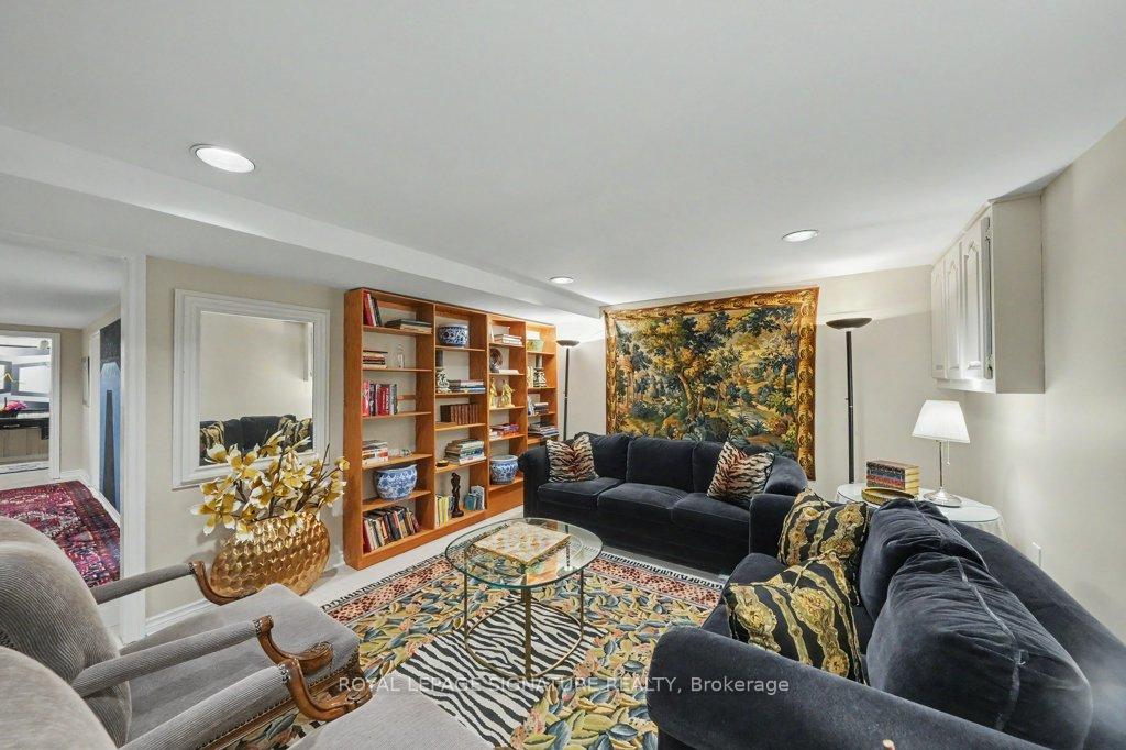 Photo 37 of 57 Wimpole Drive, North York, St. Andrew-Windfields — HOMEH