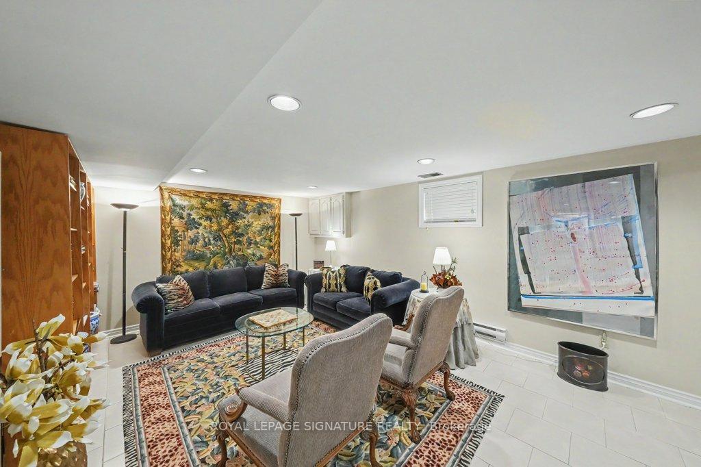 Photo 38 of 57 Wimpole Drive, North York, St. Andrew-Windfields — HOMEH