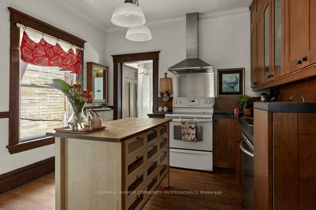 Photo 16 of 111 Spadina Avenue, Hamilton, Stipley — HOMEH