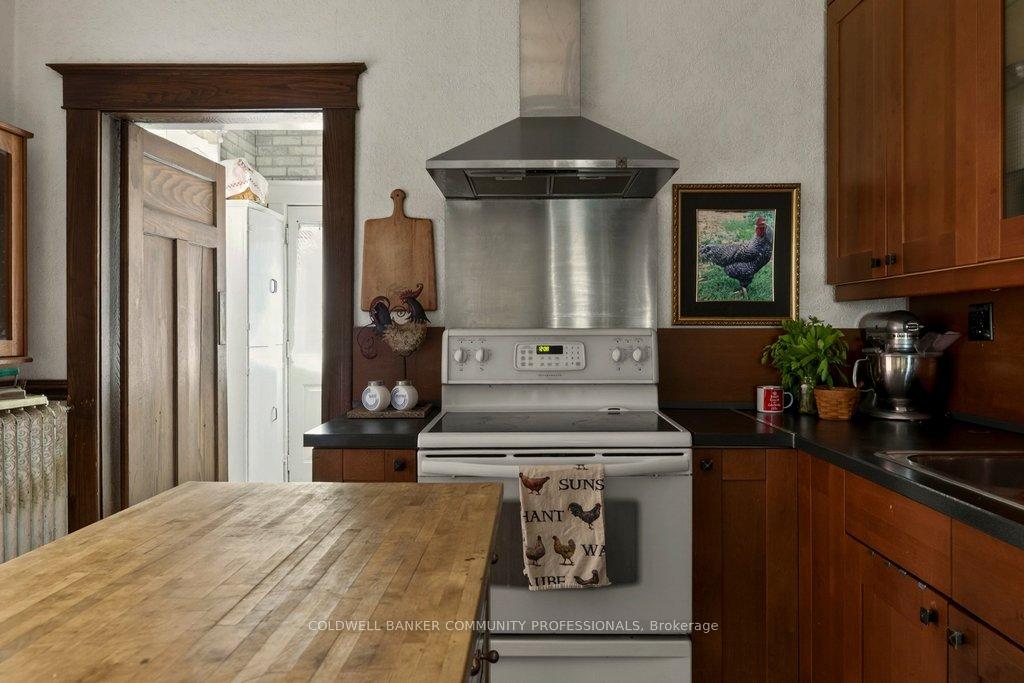 Photo 18 of 111 Spadina Avenue, Hamilton, Stipley — HOMEH