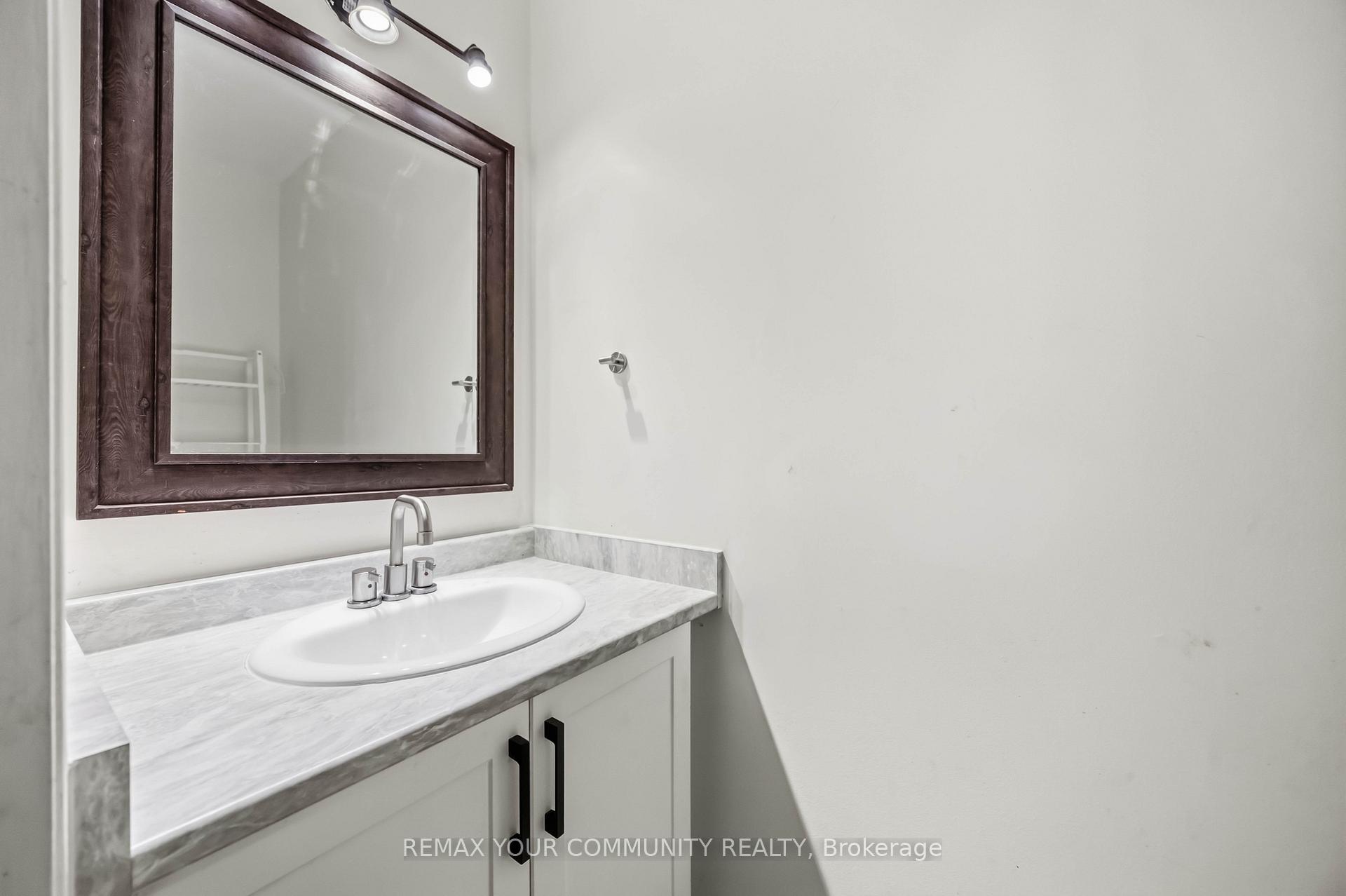 Photo 24 of 56 Hirst Avenue, Georgina, Keswick South — HOMEH