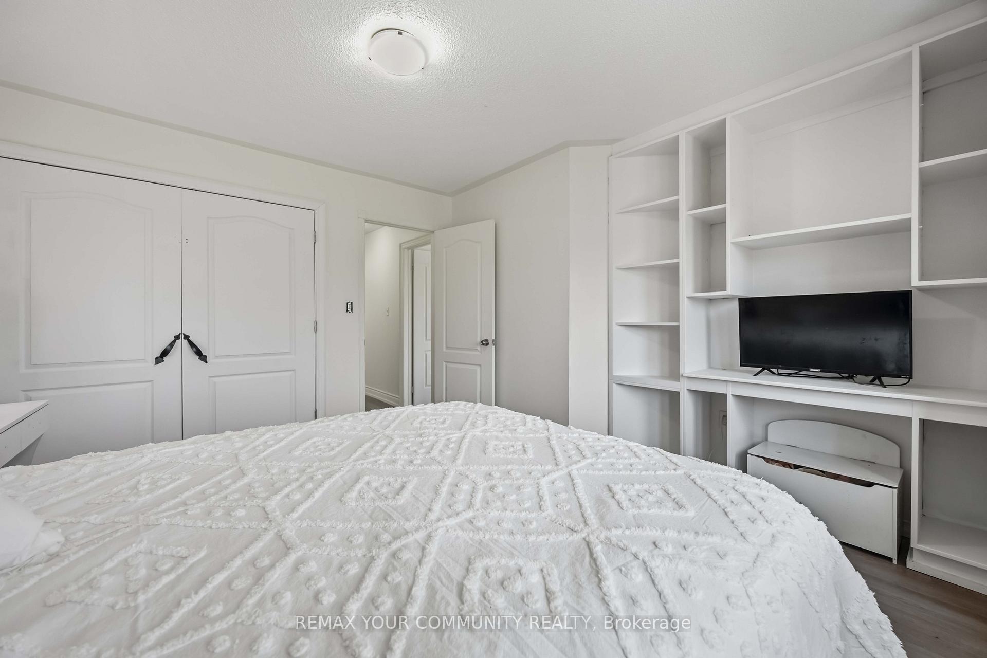Photo 35 of 56 Hirst Avenue, Georgina, Keswick South — HOMEH