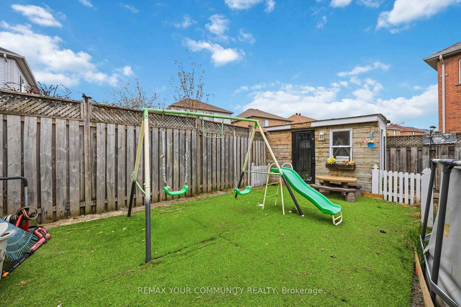 Photo 47 of 56 Hirst Avenue, Georgina, Keswick South — HOMEH