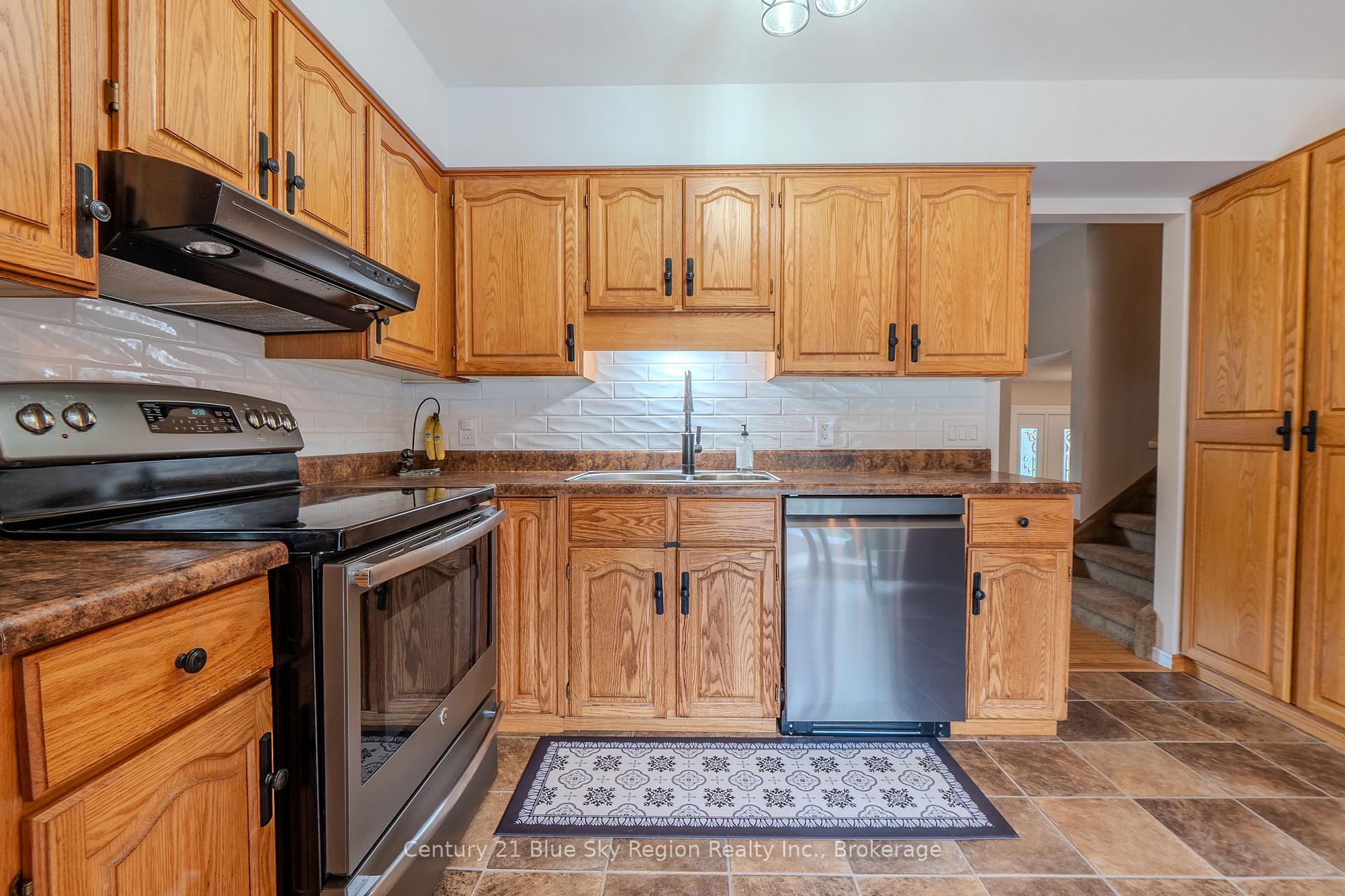Photo 12 of 87 Labreche Drive, North Bay, Ferris — HOMEH