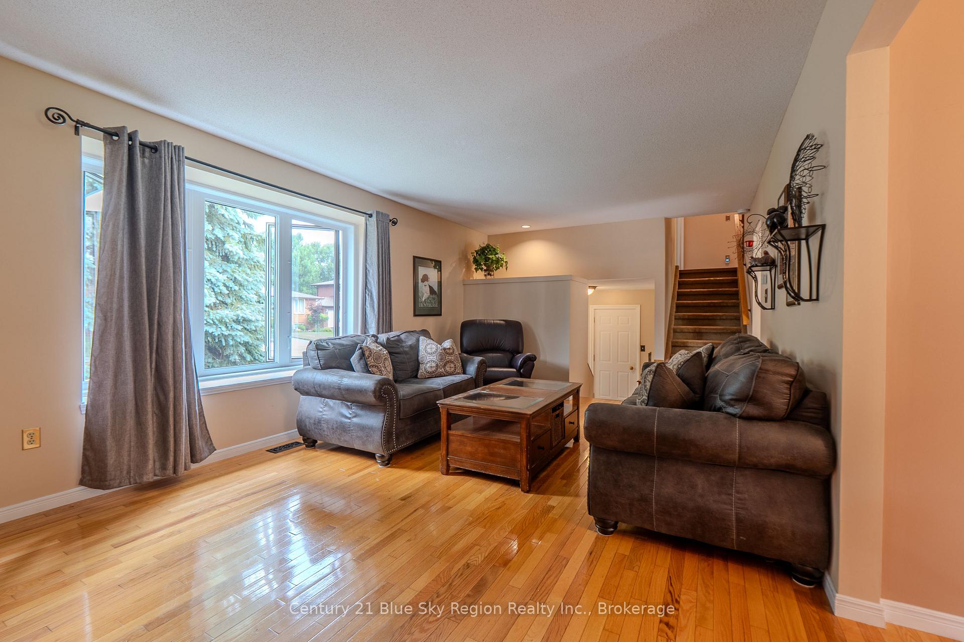Photo 17 of 87 Labreche Drive, North Bay, Ferris — HOMEH