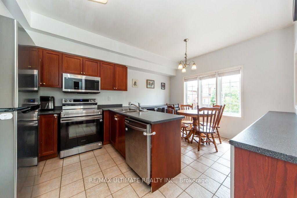 Photo 8 of 52 Bluewater Court, Etobicoke, Mimico — HOMEH