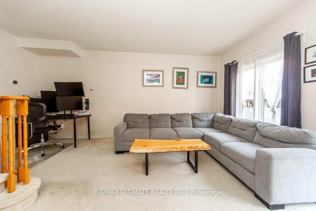 Photo 19 of 52 Bluewater Court, Etobicoke, Mimico — HOMEH