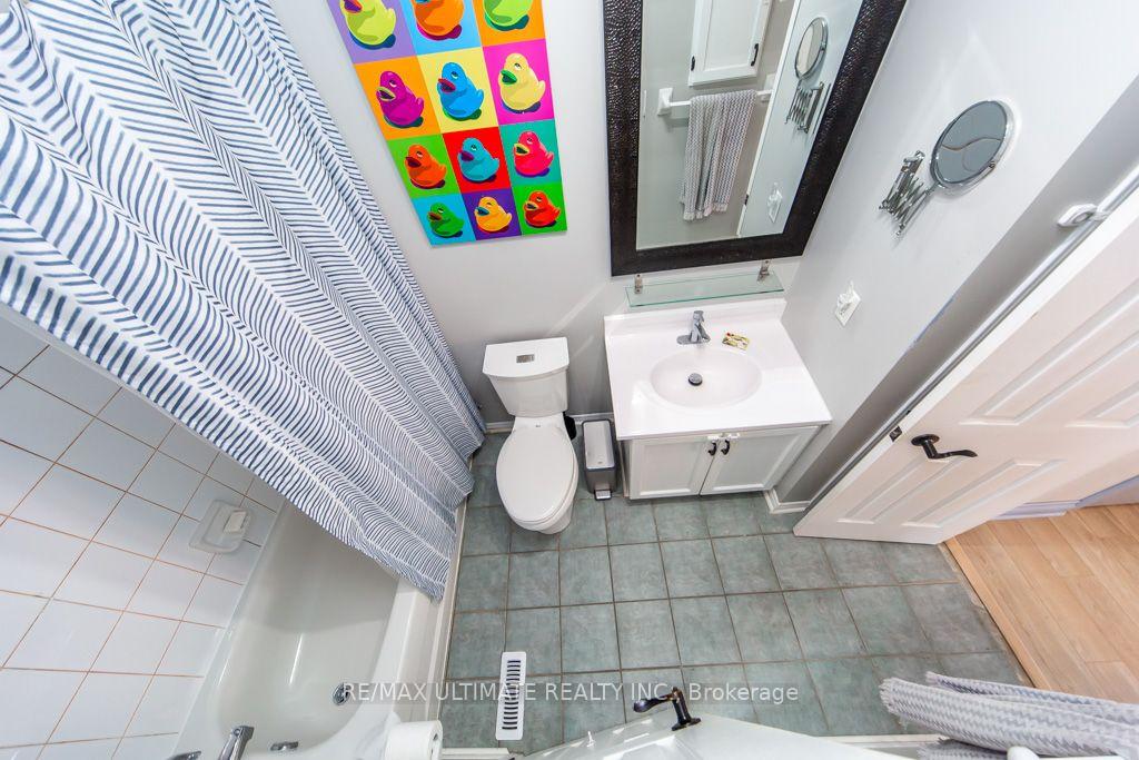 Photo 30 of 52 Bluewater Court, Etobicoke, Mimico — HOMEH