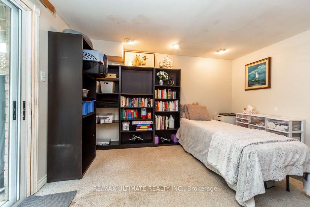 Photo 36 of 52 Bluewater Court, Etobicoke, Mimico — HOMEH